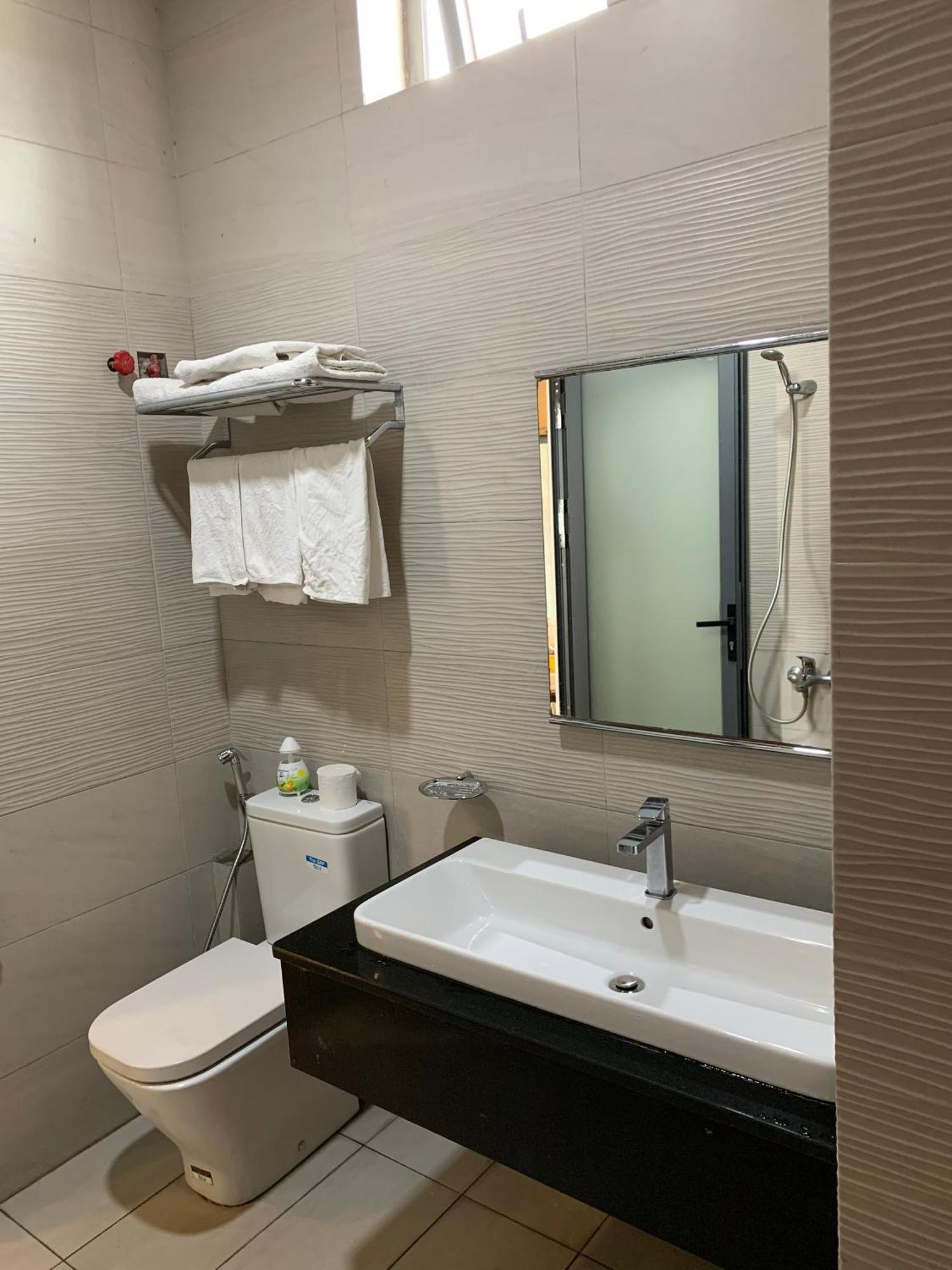 Ha Long Hotel Хошимін Екстер'єр фото